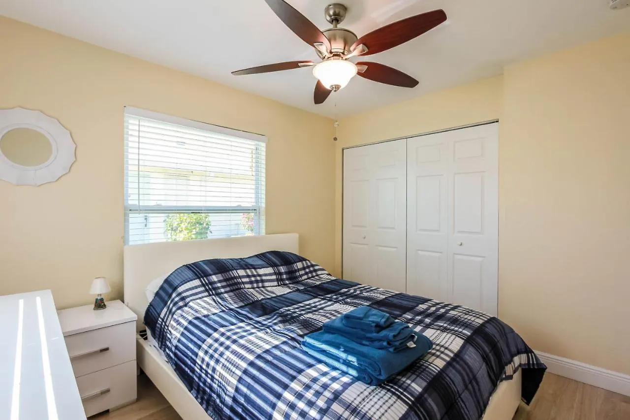 Holiday home Gulf Access #b 2-bedroom W/ Heated Pool