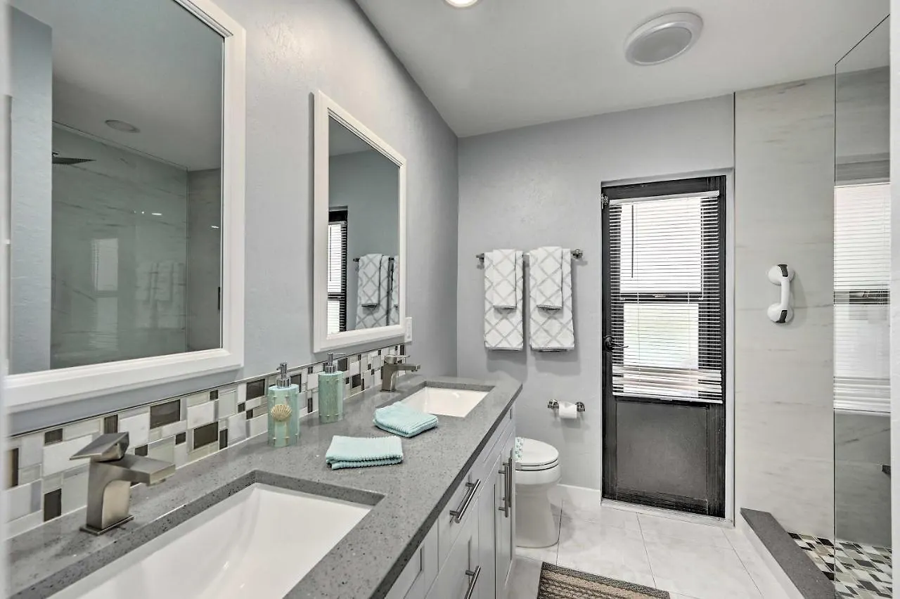 Canal-front Retreat With Dock In Cape Coral! *