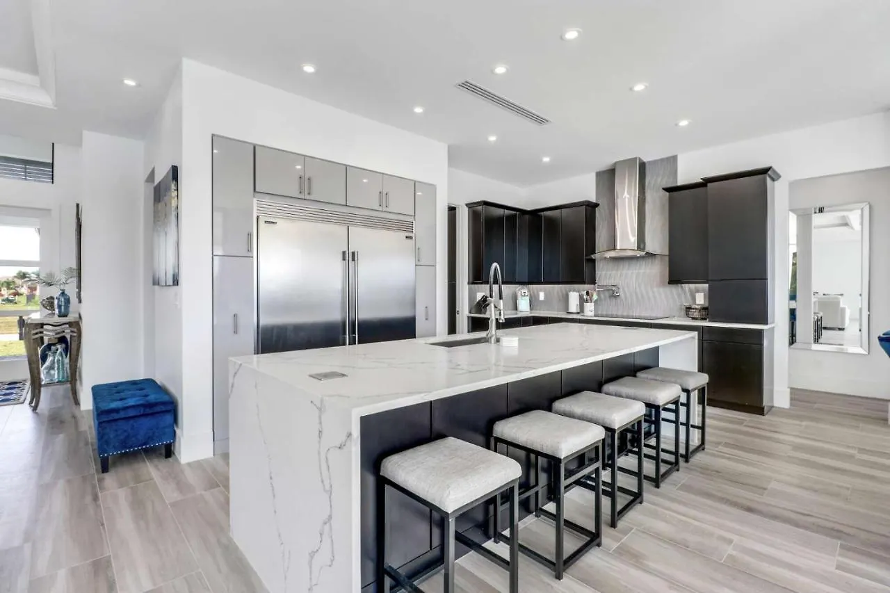 Holiday home 1625 Nw 32nd Ct *