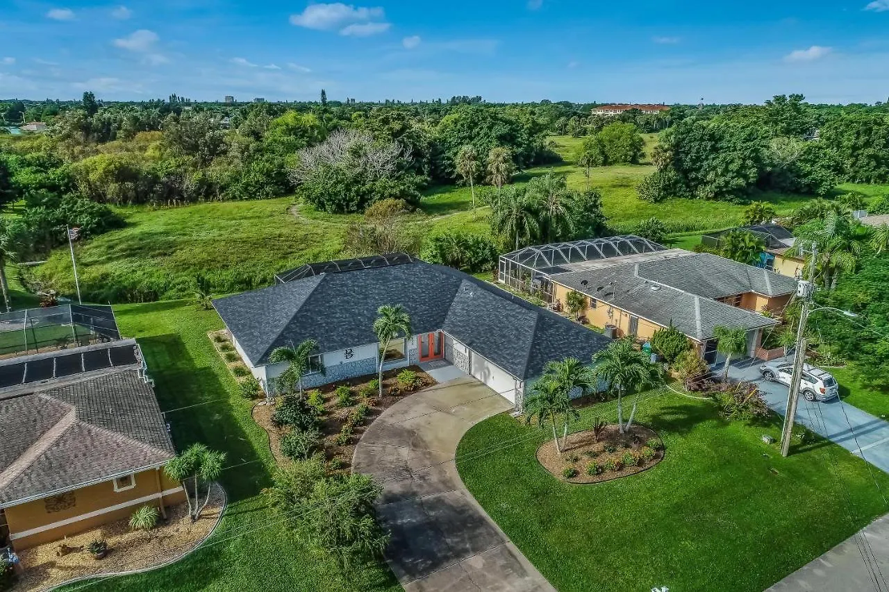 Barsl Retreat Holiday home Cape Coral
