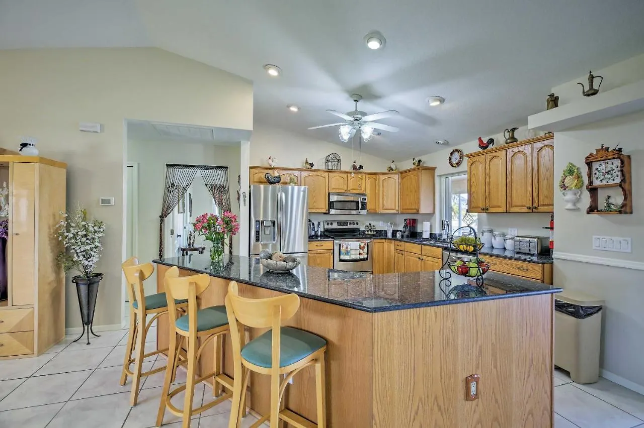 Holiday home Canal-view With Lanai In Cape Coral! Cape Coral
