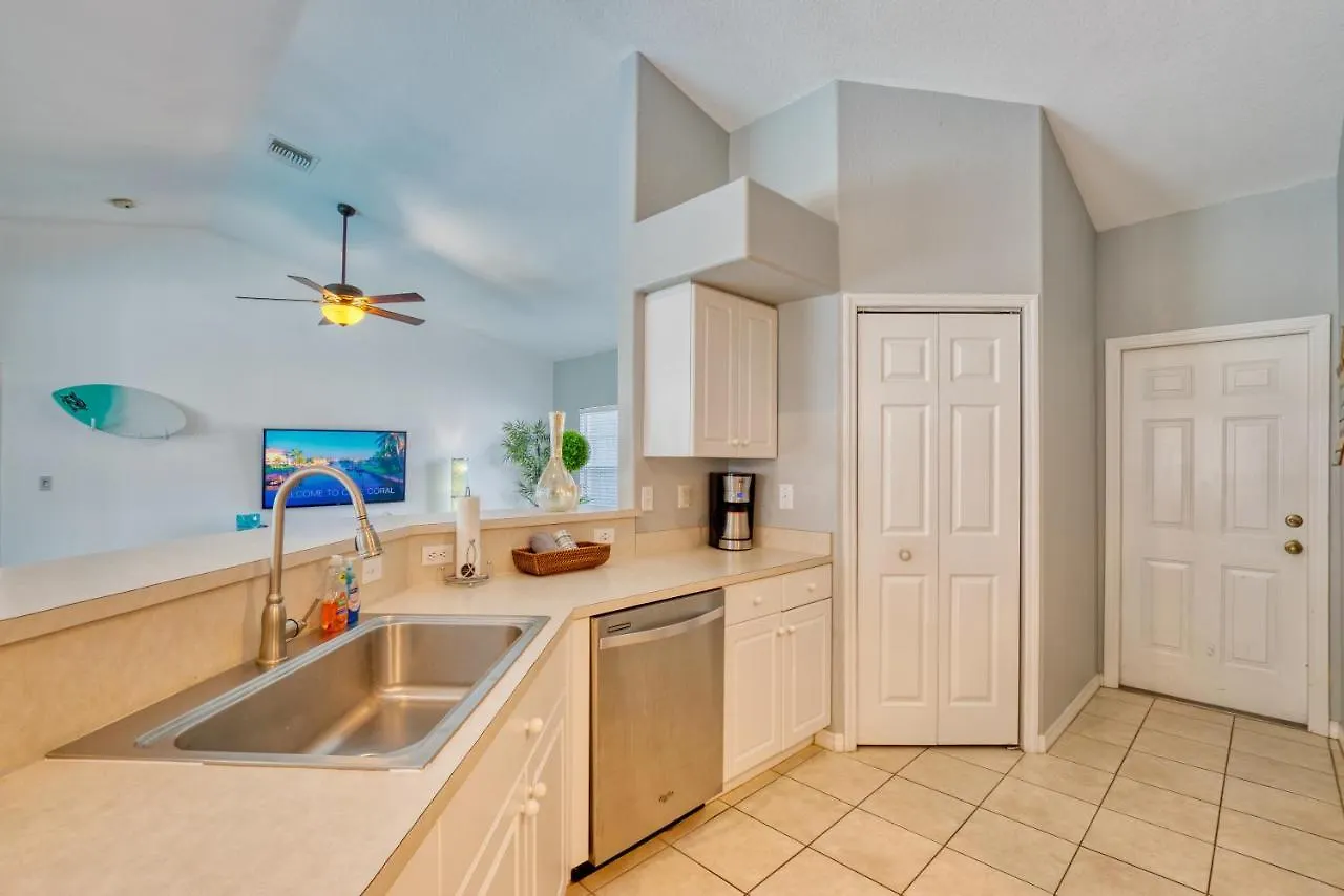 Summer Breeze - 3 Bedroom With Lots Of Privacy * Cape Coral