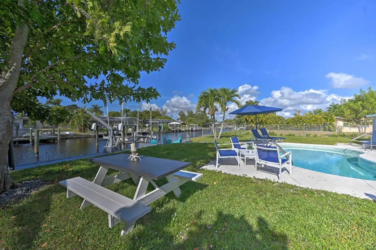 Holiday home Sun-soaked Canalside With Pool, Game Cape Coral
