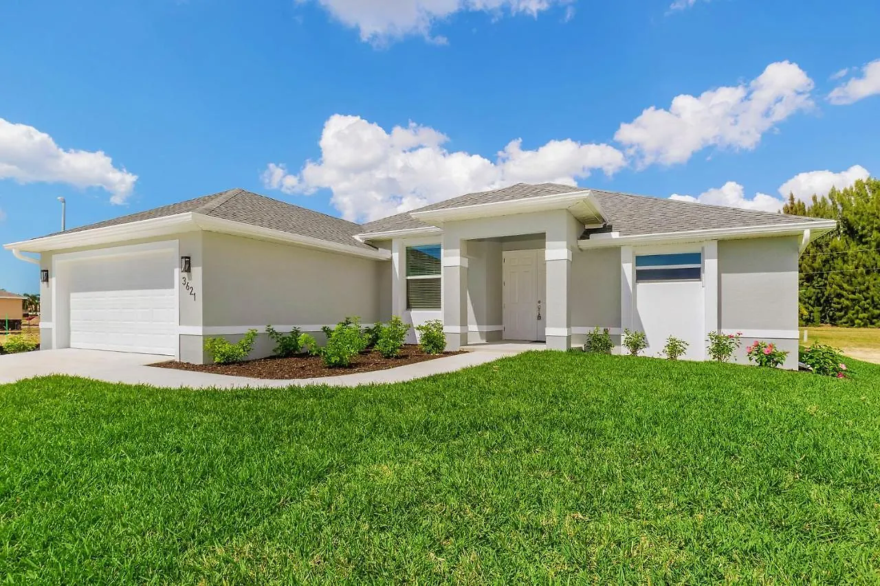 Newly Built With Heated Pool, Close To Many Amenities - Sandle *