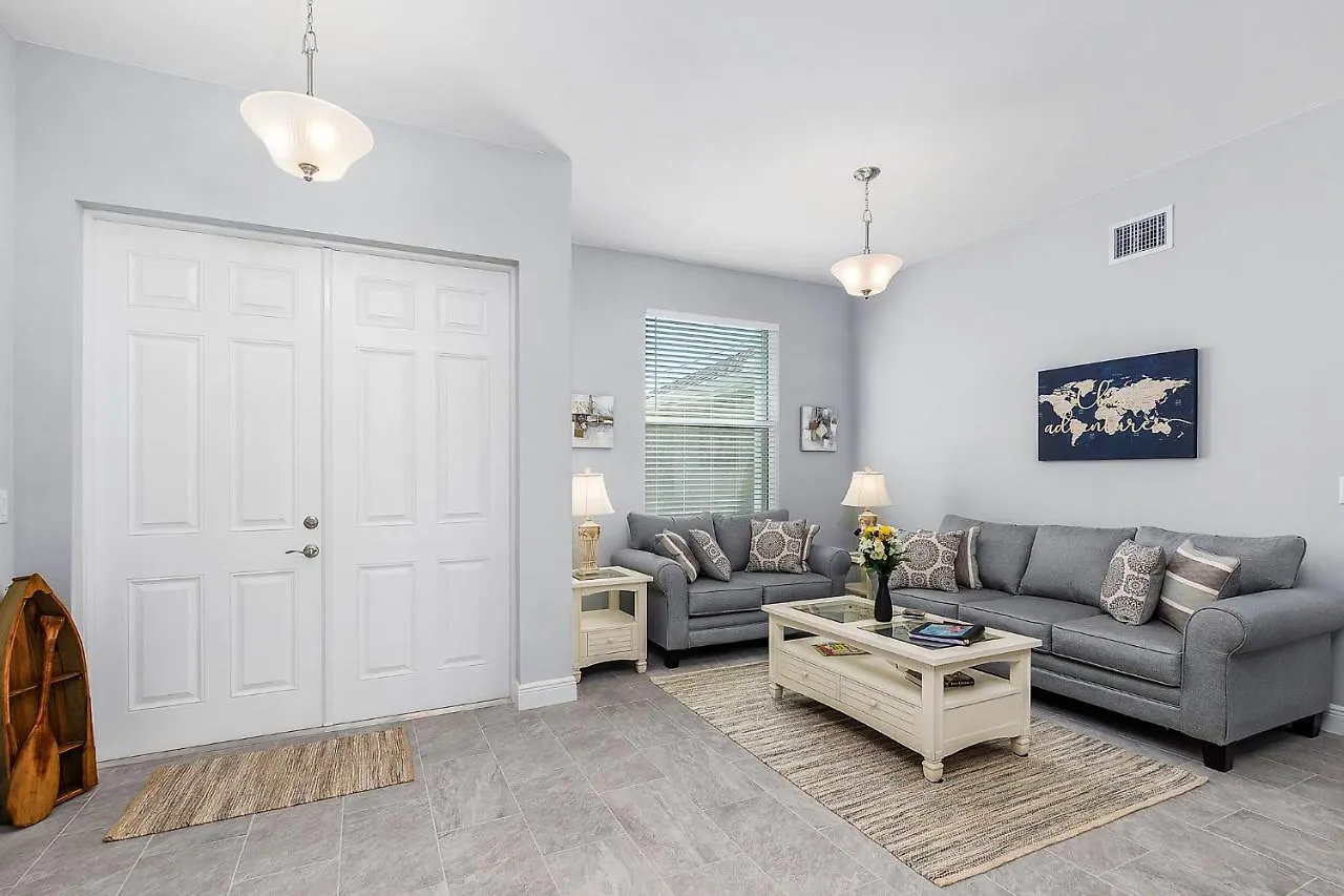 Newly Built With Heated Pool, Close To Many Amenities - Sandle Holiday home