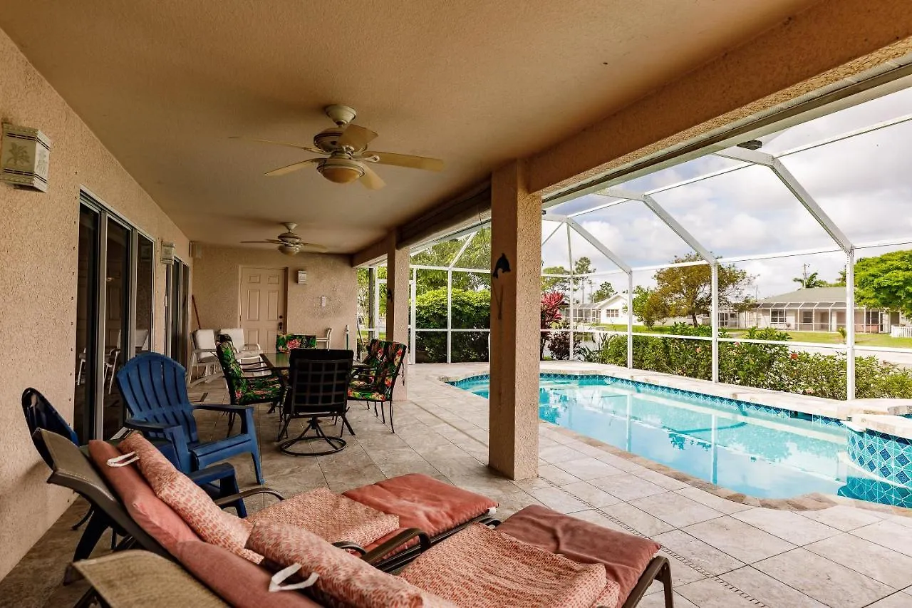 Capricorn Villa *