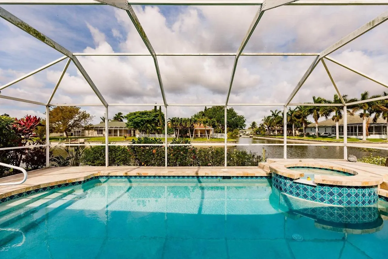 Villa Capricorn