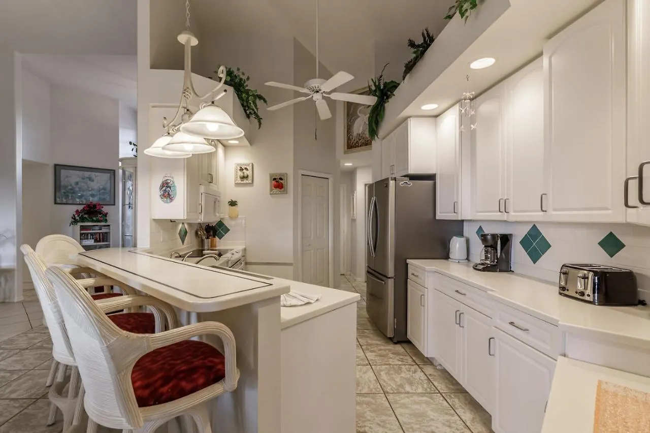 Holiday home Lakeside At Cat Cay - - Roelens Vacations *