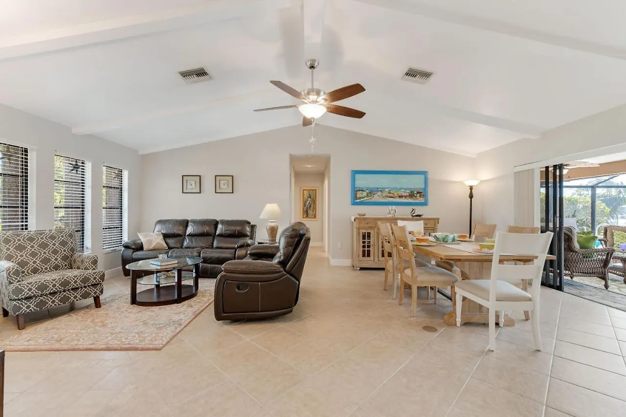 Stunning Outdoor Oasis With Heated Pool, Kayaks & - Cape Sea Esta - Roelens Vacations Cape Coral