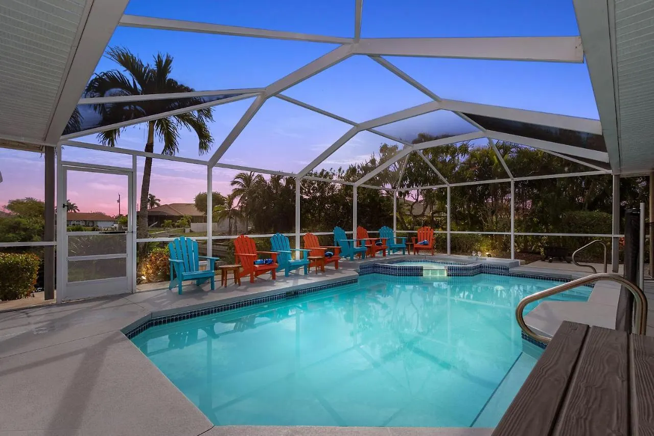 Welcome To X-ta-sea, Your Ultimate Waterfront Retreat With An Array Of Resort-style Amenities And Pet-friendly Accommodations! *