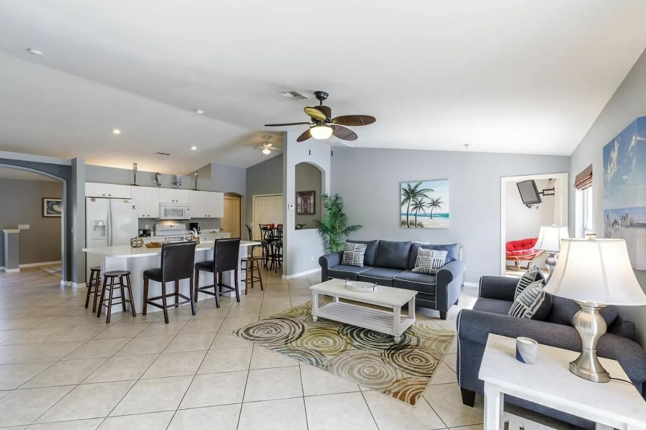 Southern Exposure - Palms - Roelens Vacations * Cape Coral