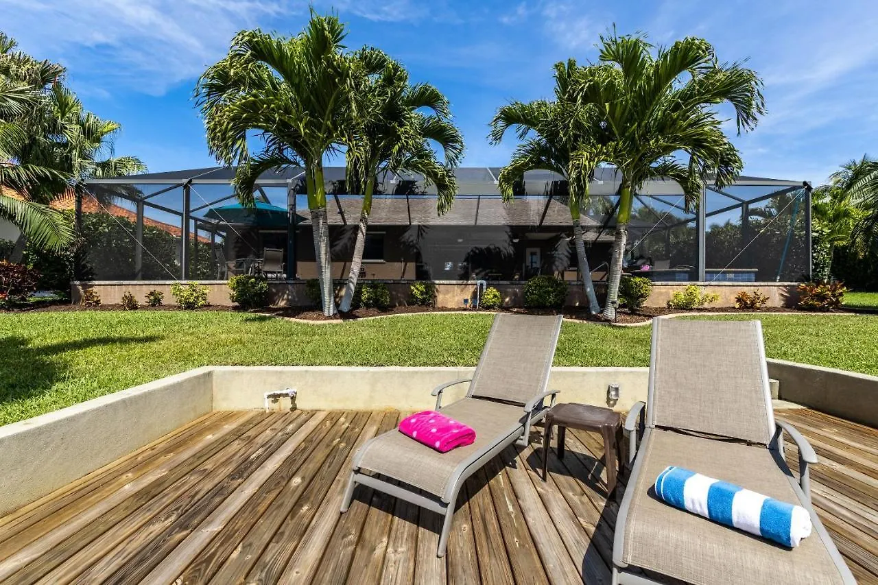 Stunning Outdoor Oasis With Heated Pool, Kayaks & - Cape Sea Esta - Roelens Vacations Holiday home