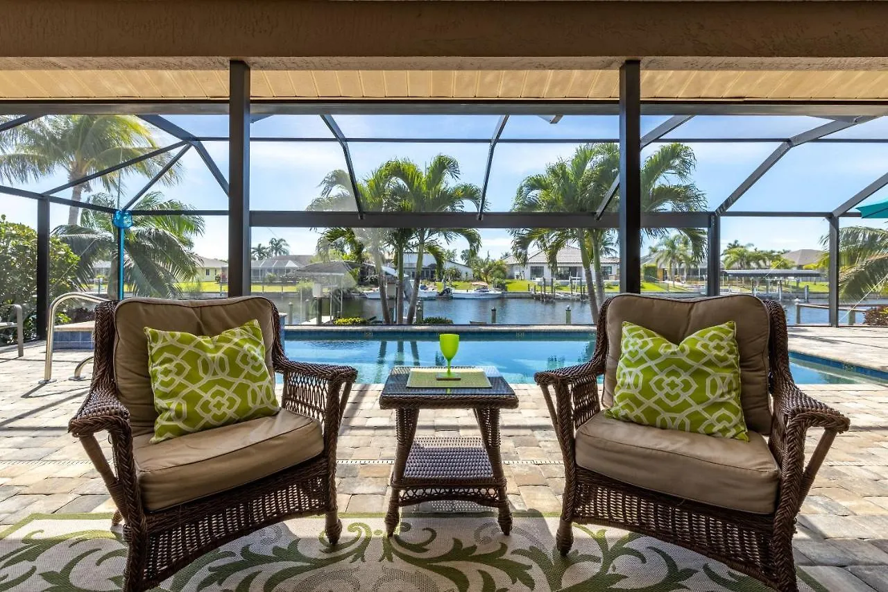 Stunning Outdoor Oasis With Heated Pool, Kayaks & - Cape Sea Esta - Roelens Vacations Holiday home Cape Coral