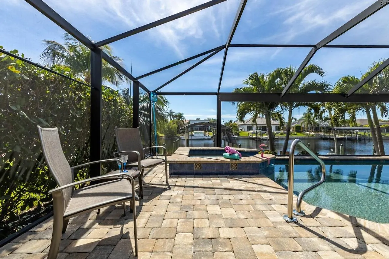 Stunning Outdoor Oasis With Heated Pool, Kayaks & - Cape Sea Esta - Roelens Vacations