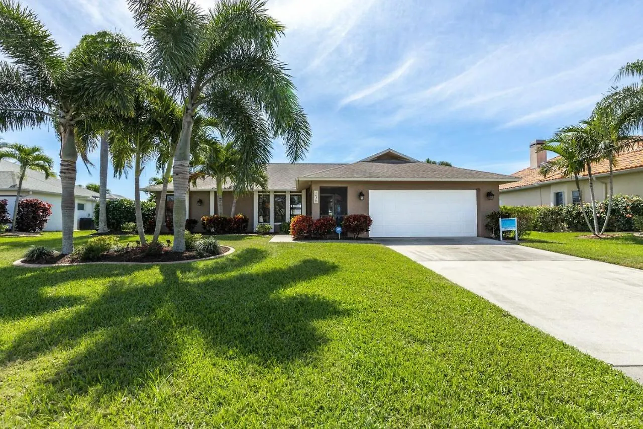 Holiday home Stunning Outdoor Oasis With Heated Pool, Kayaks & - Cape Sea Esta - Roelens Vacations Cape Coral