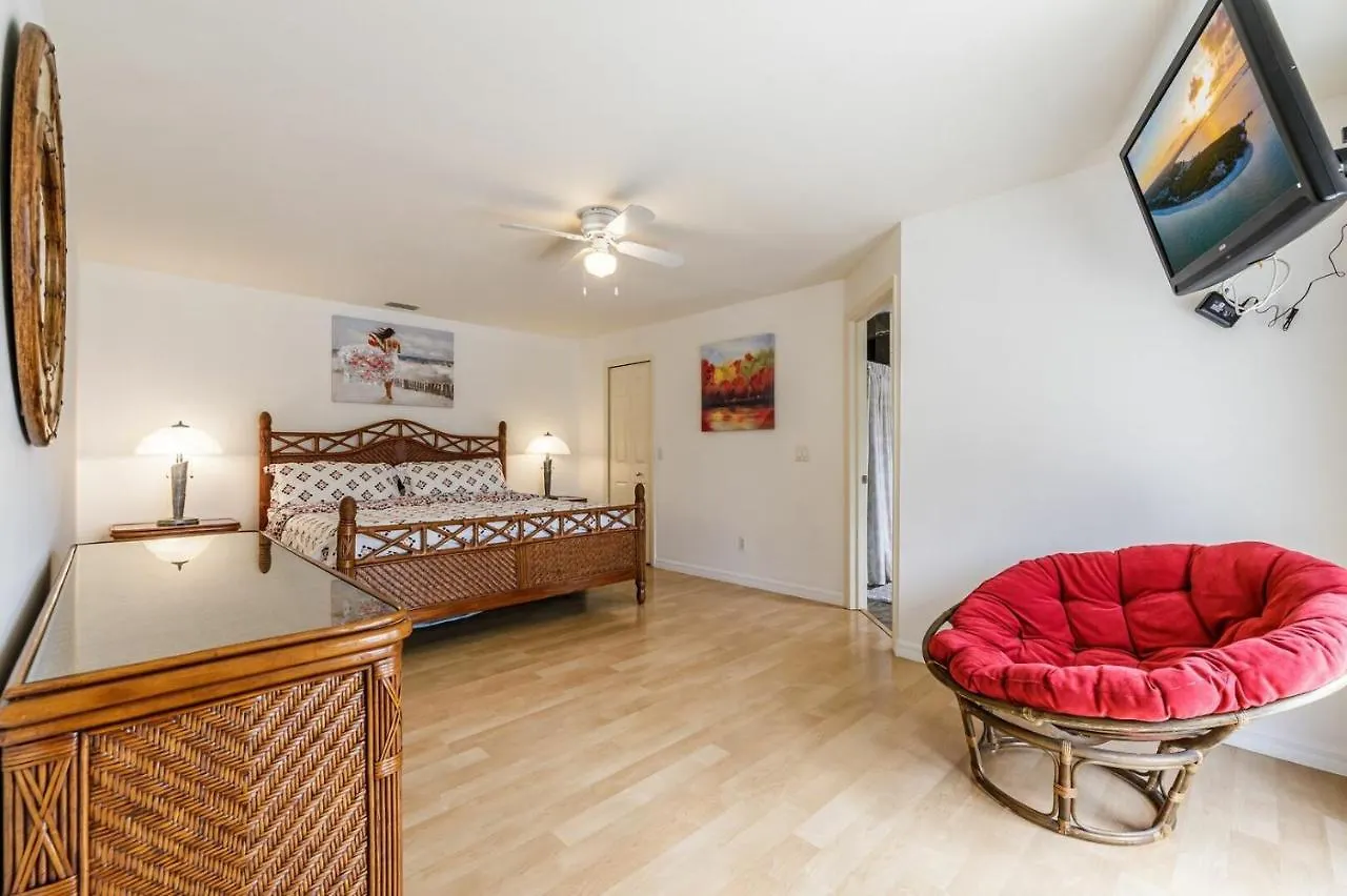 Southern Exposure - Palms - Roelens Vacations Holiday home Cape Coral