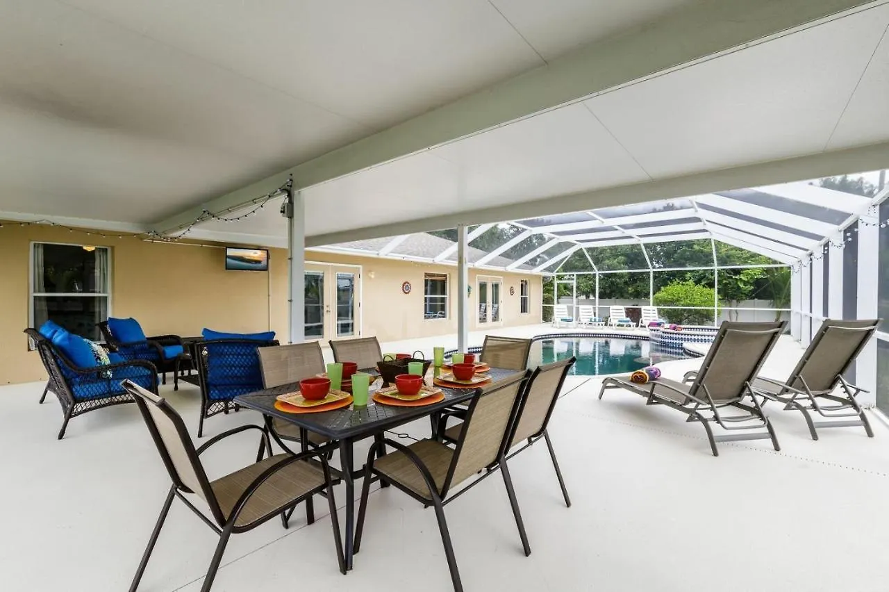 Southern Exposure - Palms - Roelens Vacations Cape Coral