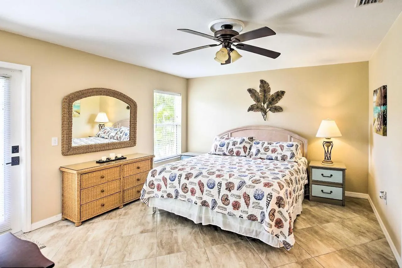Canalfront With Pool And Dock Cape Coral