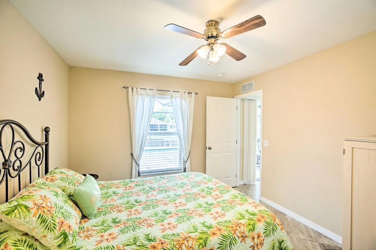 Holiday home Canalfront With Pool And Dock Cape Coral