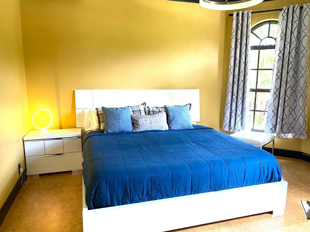 Harley Summer Villa