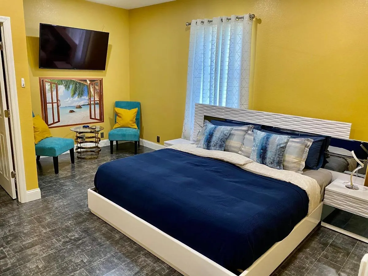 Harley Summer Villa