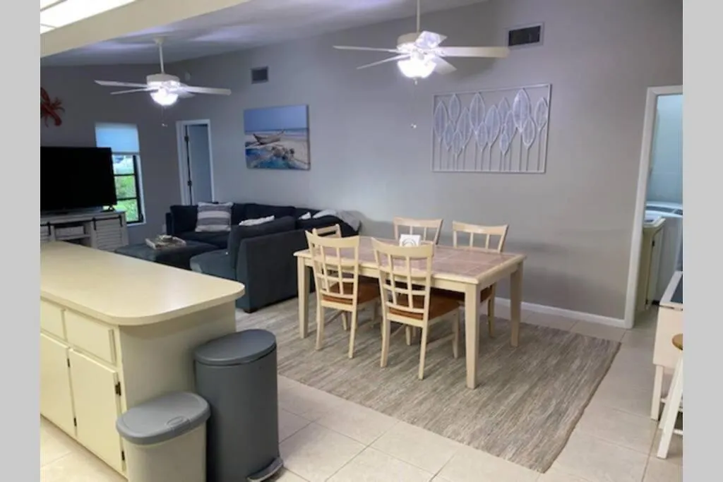 The Max Cape Coral