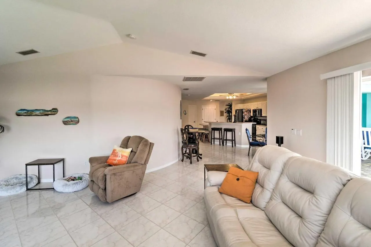 Waterfront With Private Pool! Cape Coral