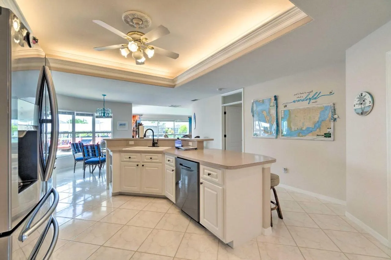 Holiday home Waterfront With Private Pool!