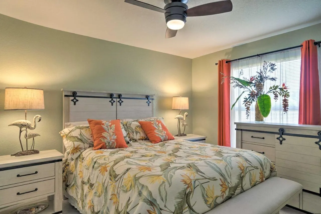 Holiday home Waterfront With Private Pool! Cape Coral