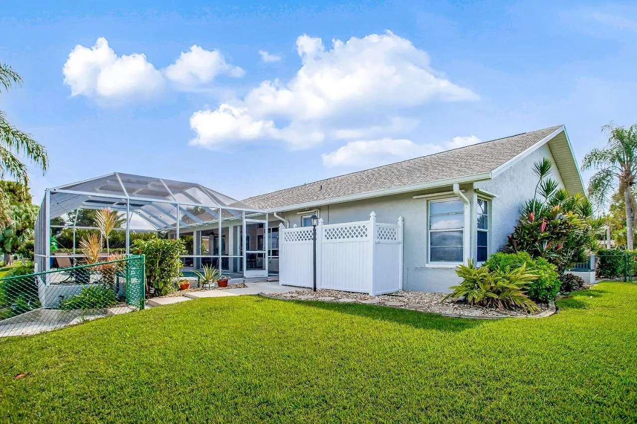 Pelican Paradise * Cape Coral