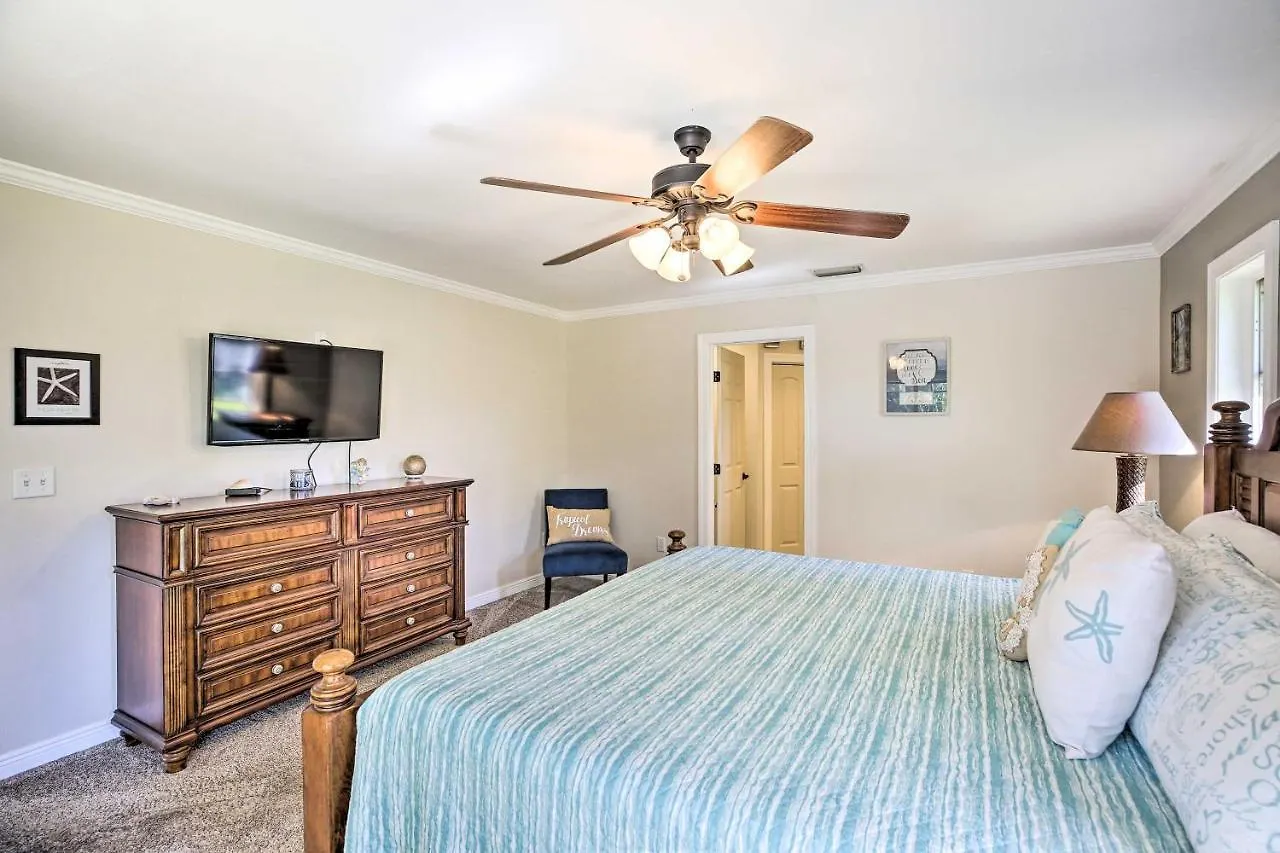 Bright With Private Pool, Lanai Holiday home *