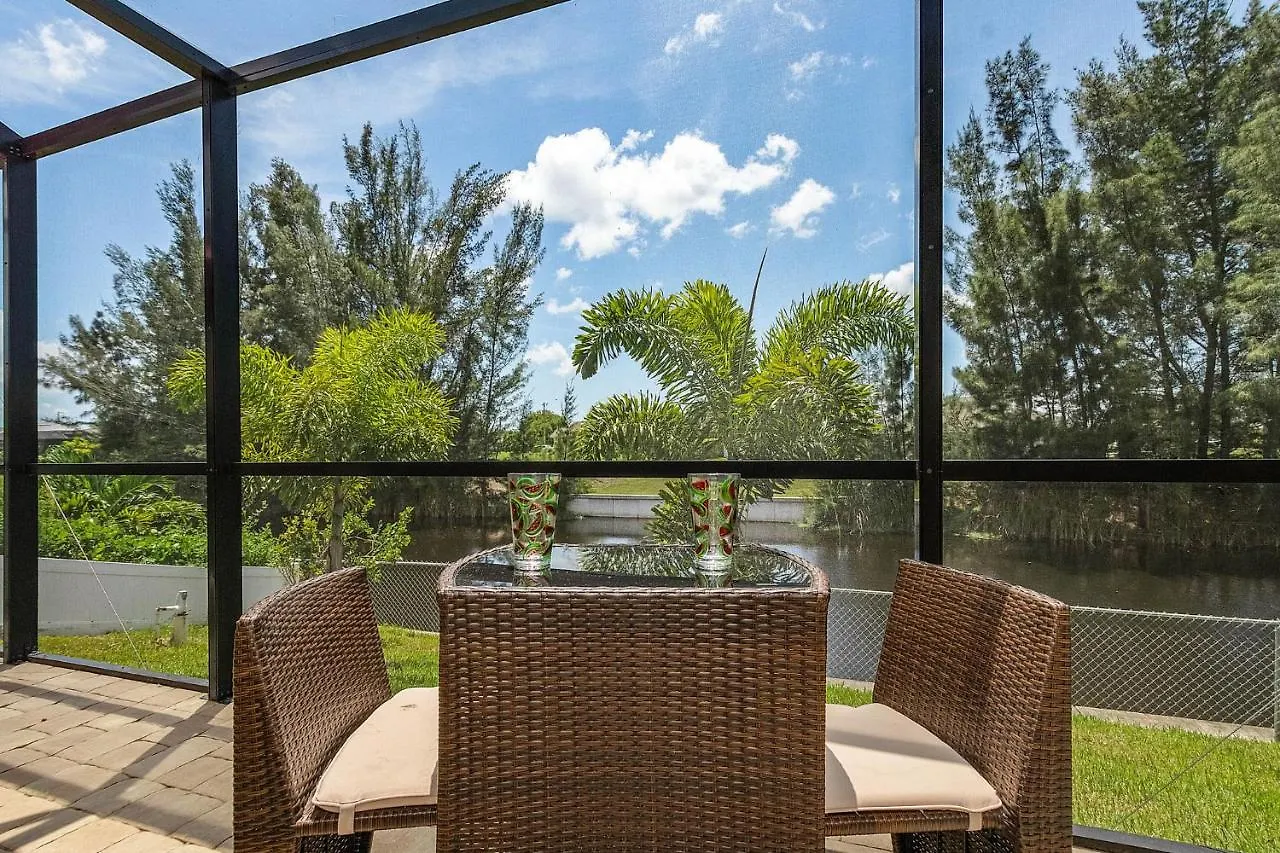 Private Waterfront Heated Pool Pool Table Heat Wave - Roelens Vacations Holiday home Cape Coral