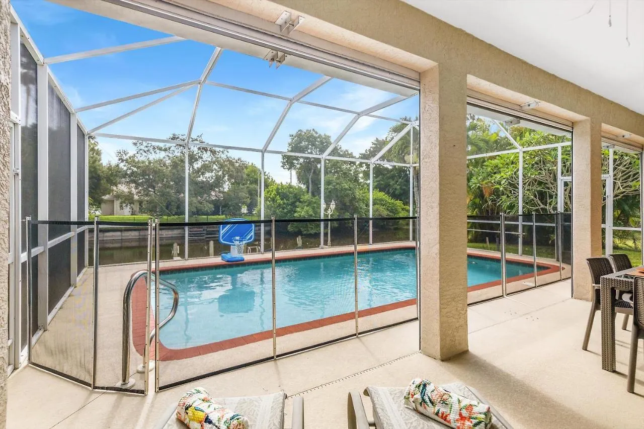 Private With Heated Pool On A Freshwater Canal - Off Course - Roelens Vacations Cape Coral