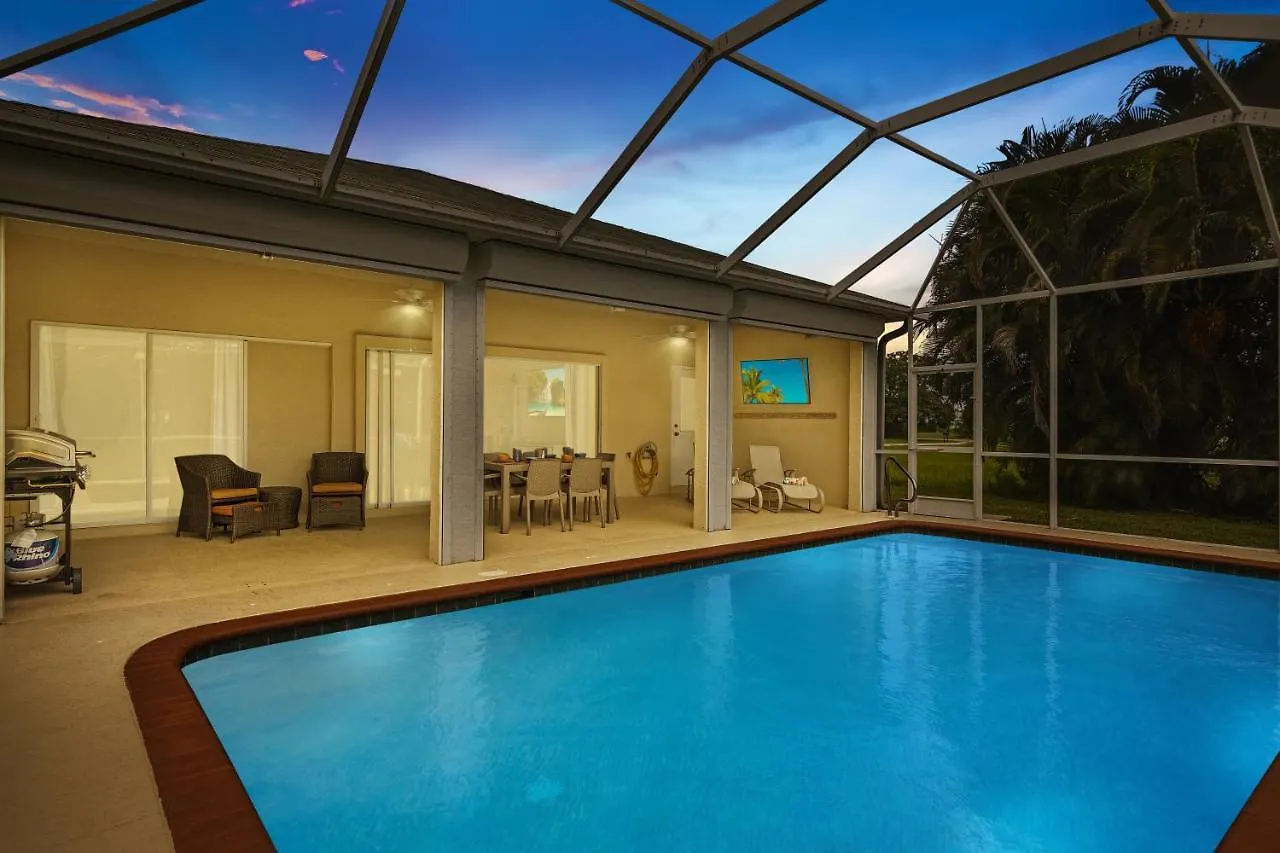Private With Heated Pool On A Freshwater Canal - Off Course - Roelens Vacations Holiday home *