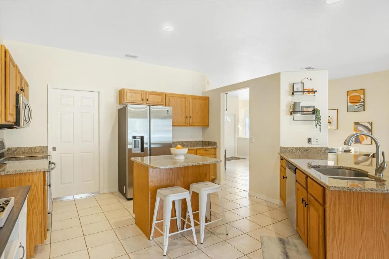 Holiday home Private With Heated Pool On A Freshwater Canal - Off Course - Roelens Vacations Cape Coral