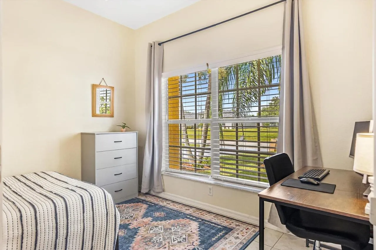 Private With Heated Pool On A Freshwater Canal - Off Course - Roelens Vacations Holiday home Cape Coral