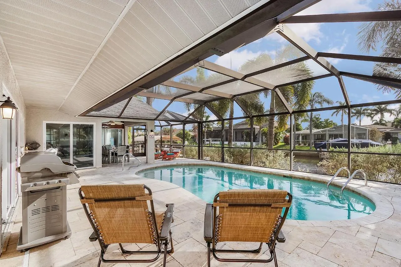 Holiday home Paradise With Large Heated Pool & Kayak Grill N Chill Roelens Vacations Cape Coral