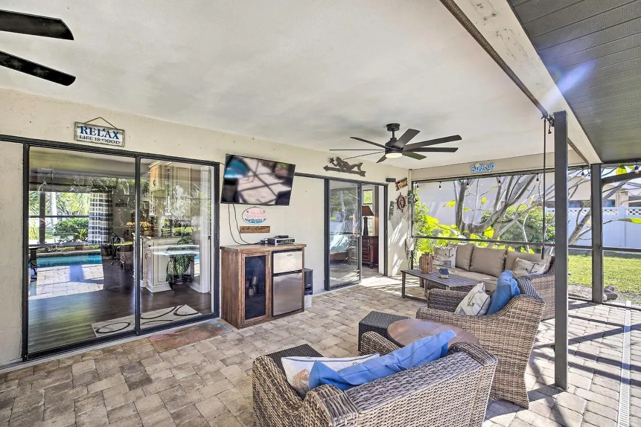 Holiday home Bright With Private Pool, Lanai Cape Coral