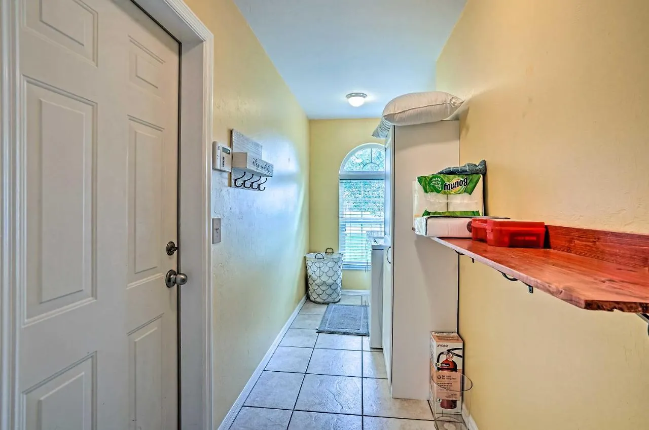 Holiday home Stunning Getaway With Patio And Yard! Cape Coral