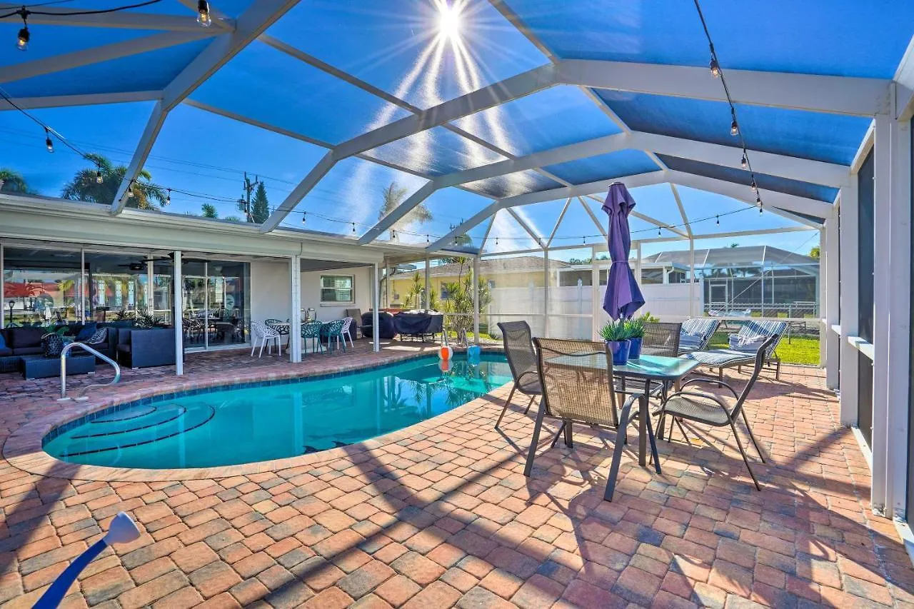Holiday home With Pool, Lanai, And Canal Access! *
