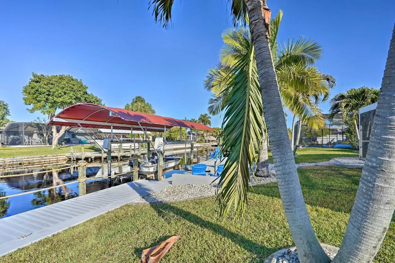 With Pool, Lanai, And Canal Access! Cape Coral