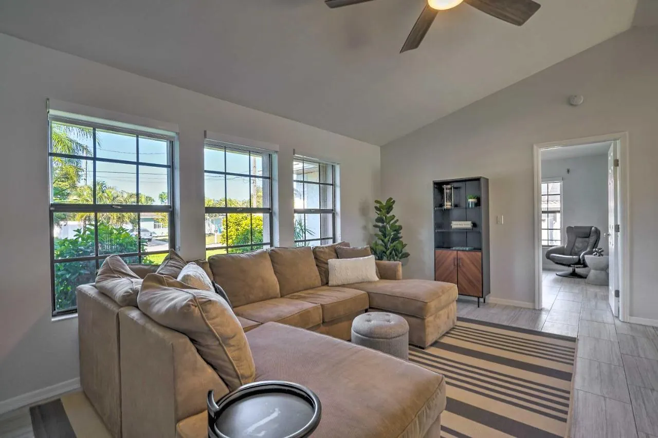 Breezy House With Game And Lanai! Holiday home *