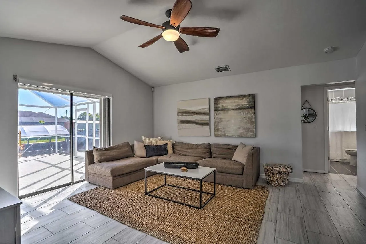 Breezy House With Game And Lanai! Holiday home Cape Coral