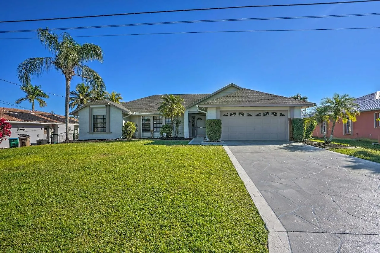 Holiday home Breezy House With Game And Lanai! *