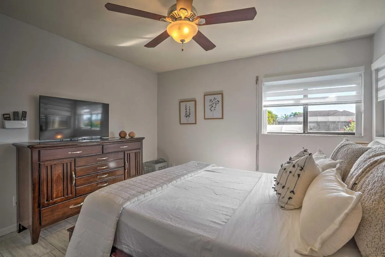 Breezy House With Game And Lanai! Cape Coral