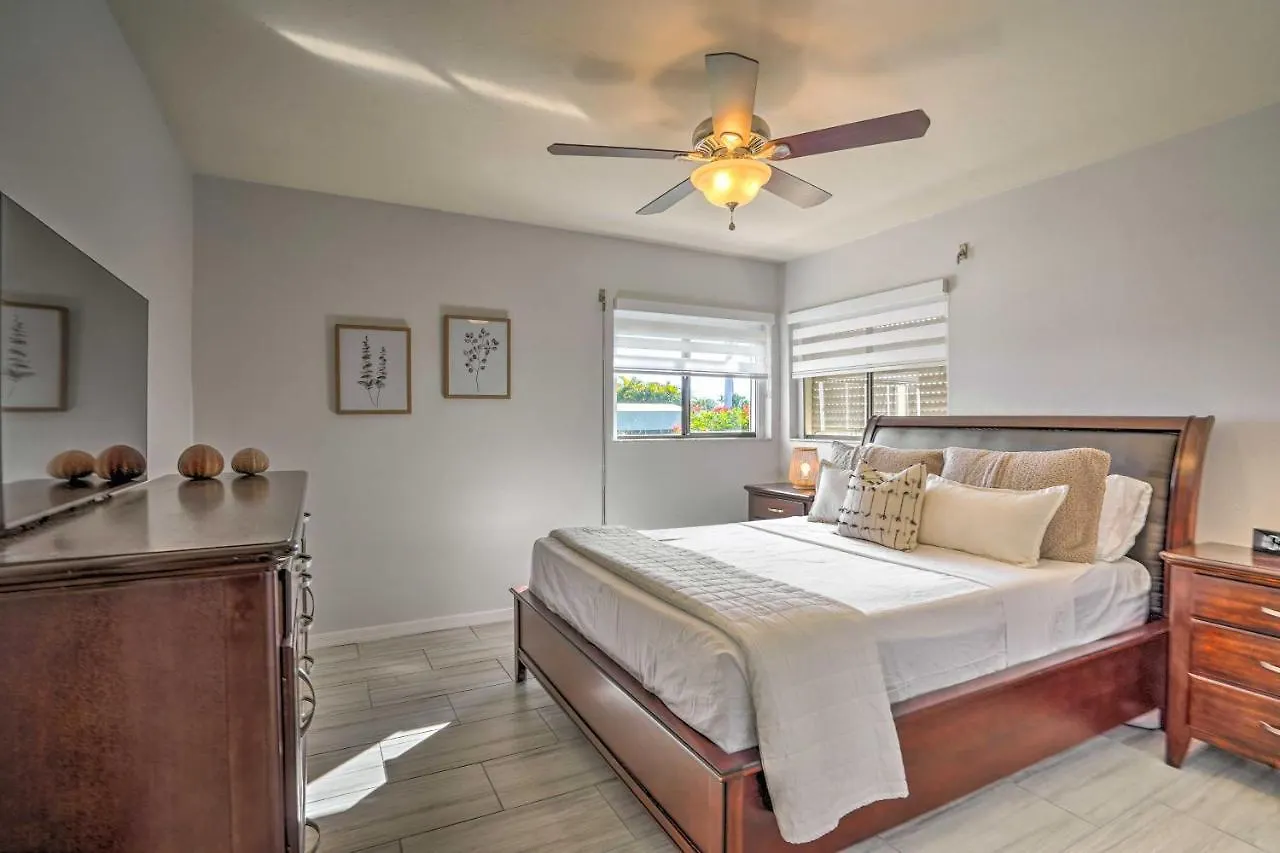 Breezy House With Game And Lanai! Holiday home