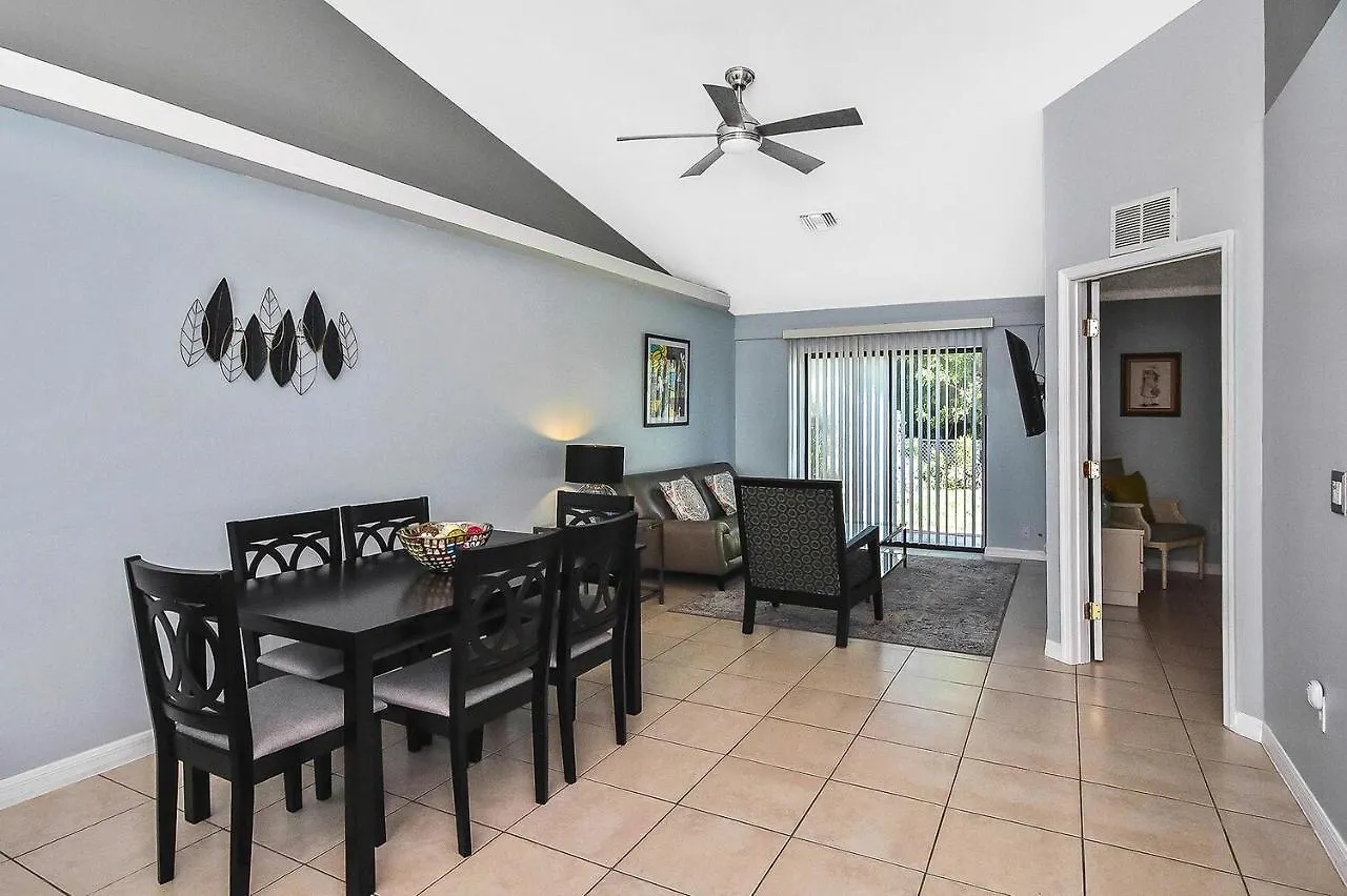 Rest And Re Treat Cape Coral