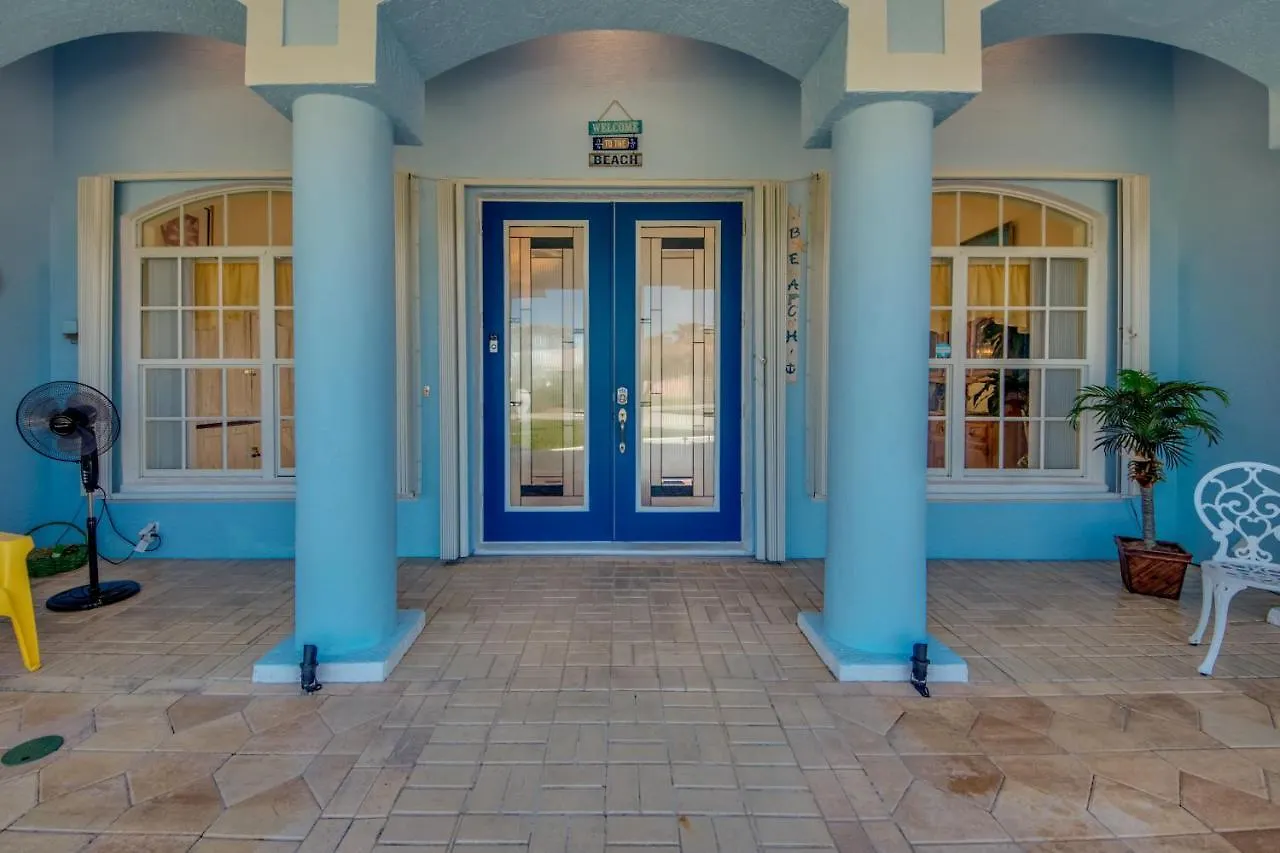 Holiday home Front
