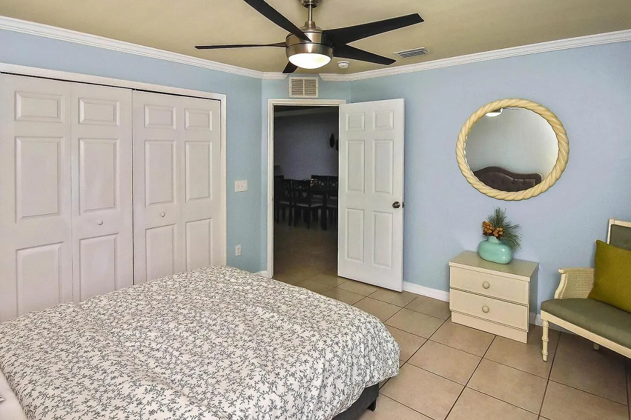 Rest And Re Treat * Cape Coral