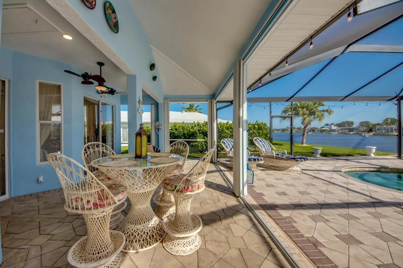 Holiday home Front